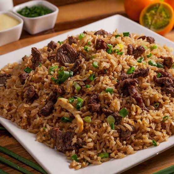 CHAUFA CON CARNE - 